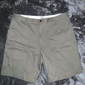 W36 gray/green Dockers shorts